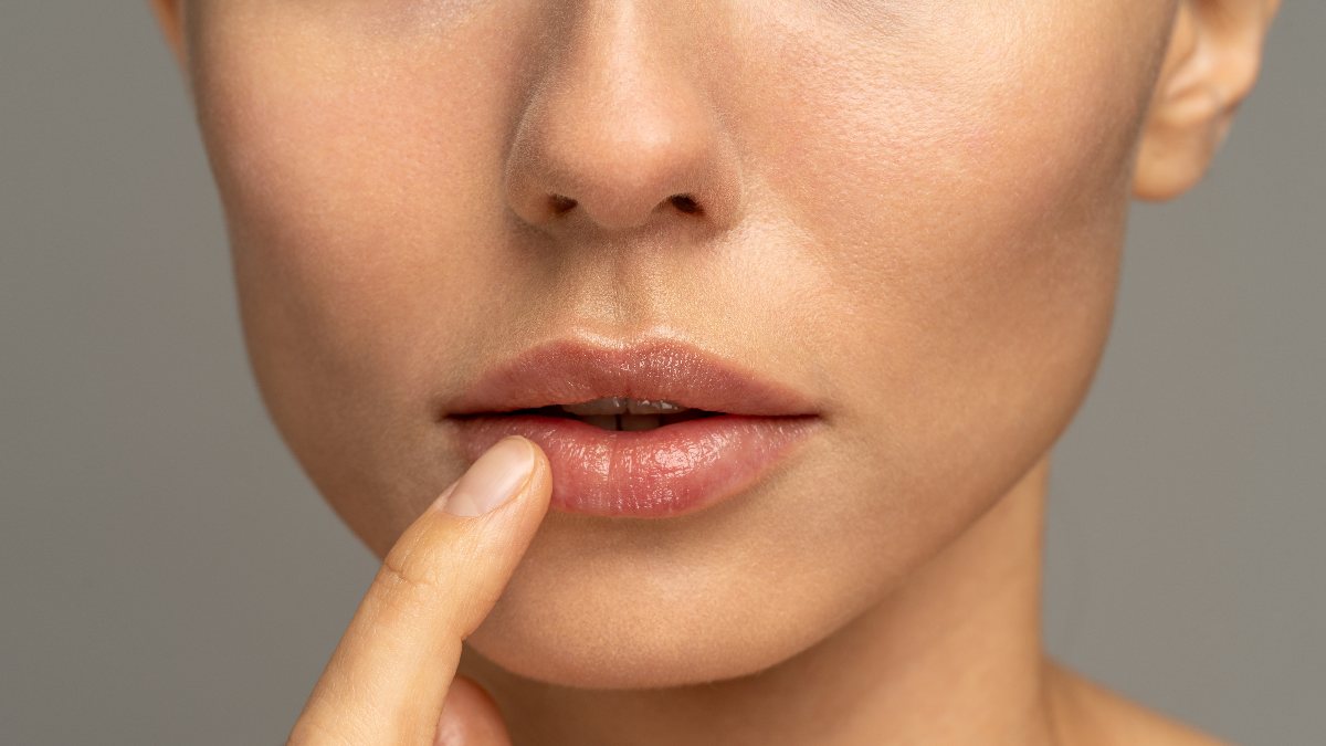 Çatlayan dudakları onarmanızı sağlayacak 5 yöntem